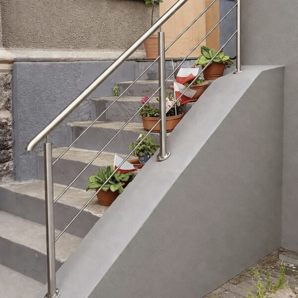 Balustrada nierdzewna minimalistyczne wypelnienie 600x600